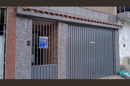 Casa à venda com 150m², 3 quartos e 2 vagasFachada