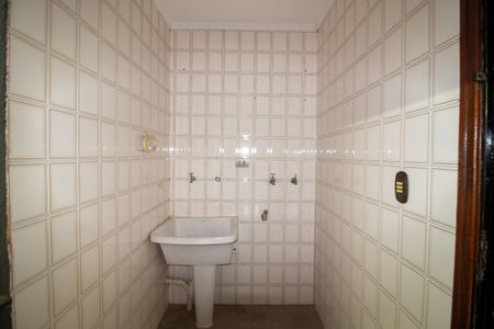 Casa à venda com 200m², 5 quartos e 3 vagasÁrea de Serviço