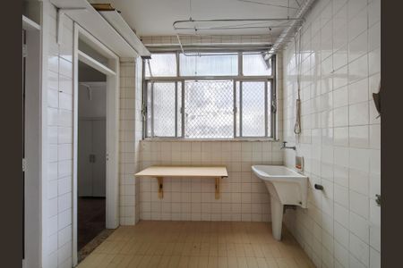 Apartamento à venda com 110m², 3 quartos e 1 vagaÁrea de Serviço