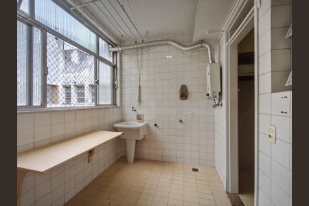 Apartamento à venda com 110m², 3 quartos e 1 vagaÁrea de Serviço