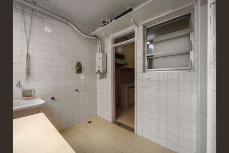 Apartamento à venda com 110m², 3 quartos e 1 vagaÁrea de Serviço