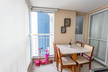 Apartamento à venda com 67m², 2 quartos e 1 vagaVaranda da sala