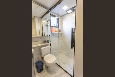 Apartamento à venda com 67m², 2 quartos e 1 vagaBanheiro da suíte