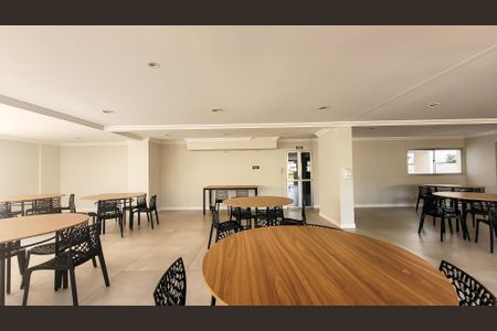 Apartamento à venda com 86m², 3 quartos e 2 vagas Apartamento à venda com 86m², 3 quartos e 2 vagasÁrea comum - Salão de festas