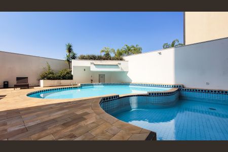 Apartamento à venda com 86m², 3 quartos e 2 vagas Apartamento à venda com 86m², 3 quartos e 2 vagasÁrea comum - Piscina