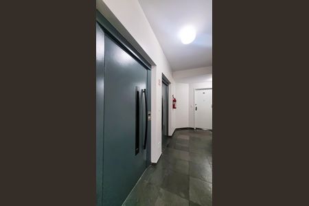 Apartamento à venda com 86m², 3 quartos e 2 vagas Apartamento à venda com 86m², 3 quartos e 2 vagasHall de entrada