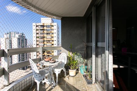 Apartamento à venda com 115m², 3 quartos e 2 vagasVaranda da Sala