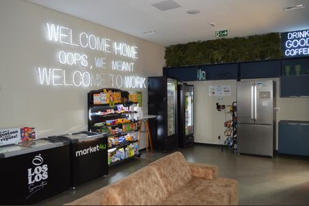 Studio à venda com 20m², 1 quarto e sem vagaMini Mercado