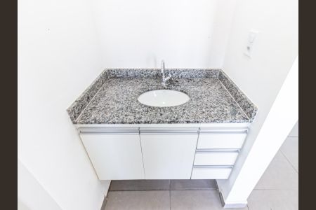 Apartamento para alugar com 38m², 2 quartos e sem vaga Apartamento para alugar com 38m², 2 quartos e sem vagaBanheiro