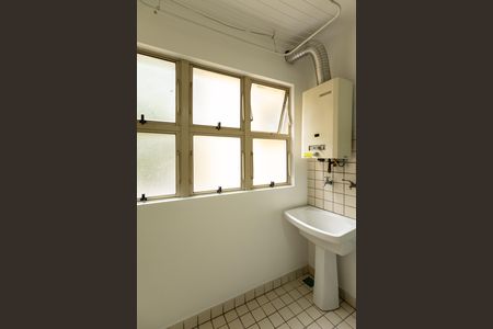 Área de Serviço de apartamento para alugar com 3 quartos, 74m² em Vila Sofia, São Paulo