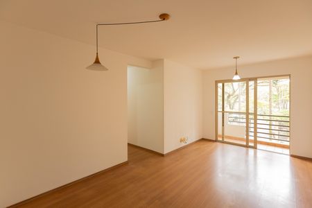 Sala de apartamento para alugar com 3 quartos, 74m² em Vila Sofia, São Paulo