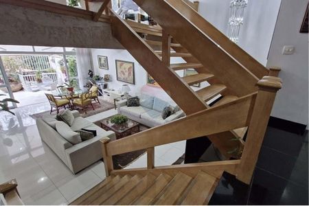 Casa à venda com 4 quartos, 290m² em Vila Progredior, São Paulo