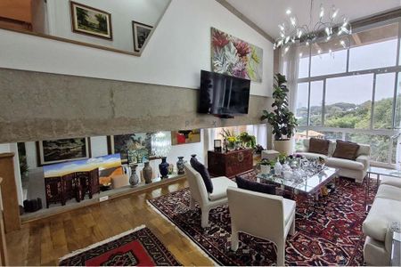 Casa à venda com 4 quartos, 290m² em Vila Progredior, São Paulo