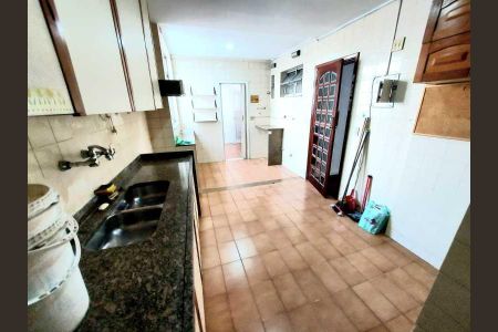 Apartamento à venda com 214m², 4 quartos e 1 vaga