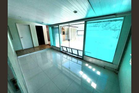 Apartamento à venda com 214m², 4 quartos e 1 vaga