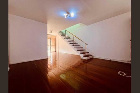 Apartamento à venda com 214m², 4 quartos e 1 vaga