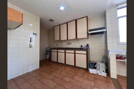 Apartamento à venda com 214m², 4 quartos e 1 vaga