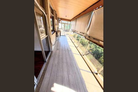 Apartamento à venda com 214m², 4 quartos e 1 vaga