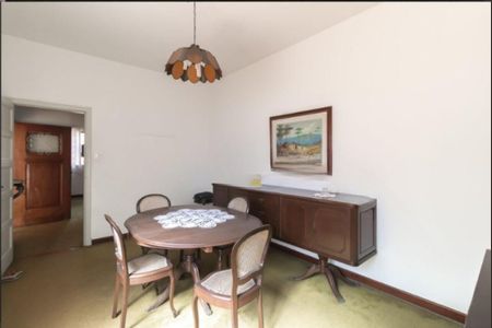 Casa à venda com 147m², 3 quartos e 4 vagas