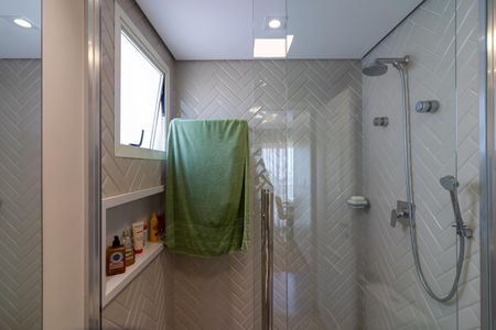 Apartamento à venda com 256m², 2 quartos e 3 vagasBanheiro da Suíte 2 