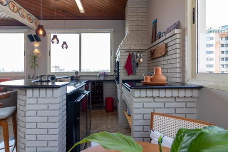 Apartamento à venda com 256m², 2 quartos e 3 vagasCobertura 