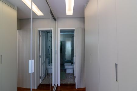 Apartamento à venda com 256m², 2 quartos e 3 vagasCloset da suíte 2
