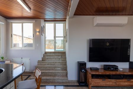 Apartamento à venda com 256m², 2 quartos e 3 vagasCobertura 