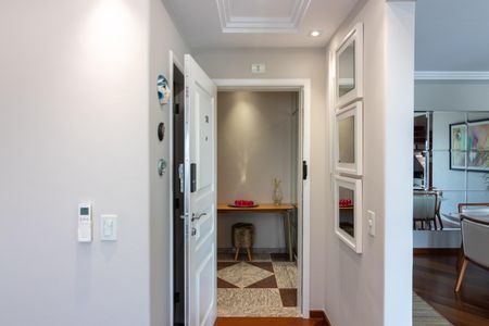 Apartamento à venda com 256m², 2 quartos e 3 vagasHall Privativo - Elevador Privativo