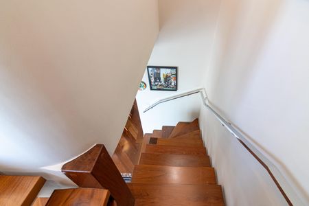 Apartamento à venda com 256m², 2 quartos e 3 vagasEscadas