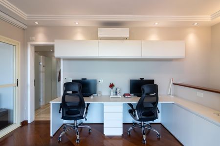 Apartamento à venda com 256m², 2 quartos e 3 vagasCobertura 