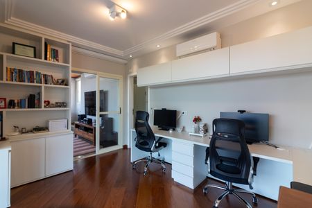 Apartamento à venda com 256m², 2 quartos e 3 vagasCobertura 