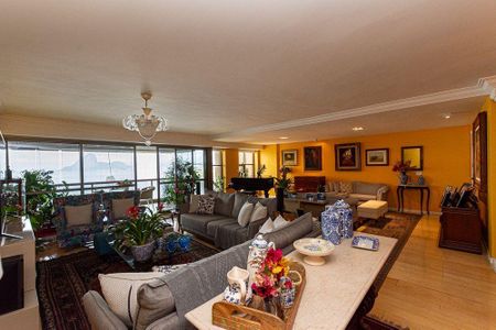 Apartamento à venda com 4 quartos, 260m² em Ingá, Niterói