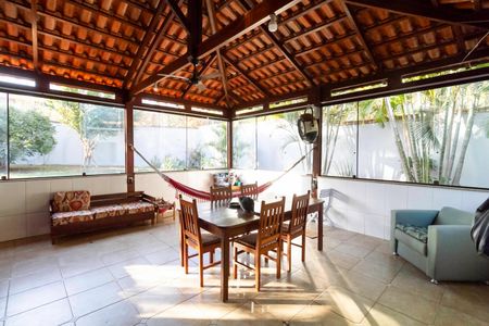 Casa para alugar com 1000m², 4 quartos e 6 vagasÁrea gourmet