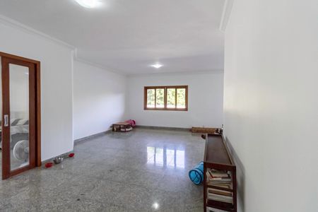 Casa para alugar com 1000m², 4 quartos e 6 vagasSala 1