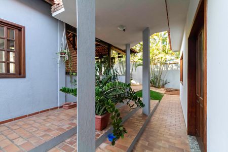 Casa para alugar com 1000m², 4 quartos e 6 vagasQuintal