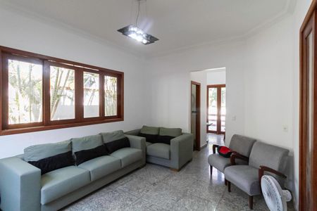 Casa para alugar com 1000m², 4 quartos e 6 vagasSala 2