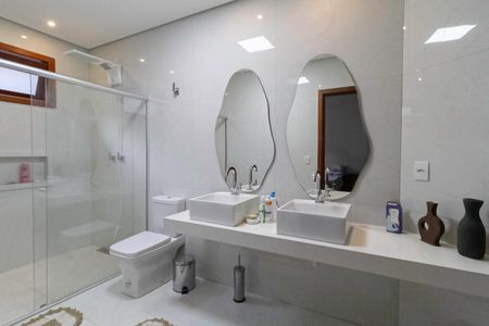 Casa para alugar com 1000m², 4 quartos e 6 vagasBanheiro da suíte 1