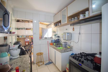 Casa à venda com 71m², 2 quartos e 2 vagasCozinha