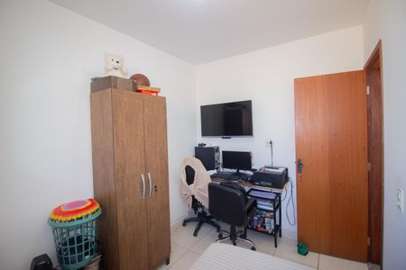 Casa à venda com 71m², 2 quartos e 2 vagasQuarto 2