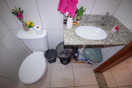 Casa à venda com 71m², 2 quartos e 2 vagasLavabo