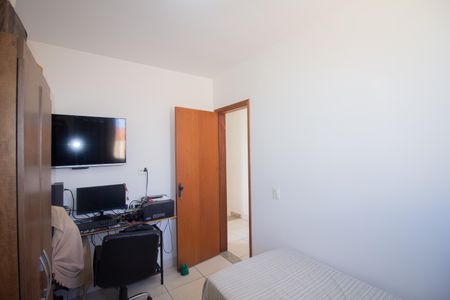 Casa à venda com 71m², 2 quartos e 2 vagasQuarto 2