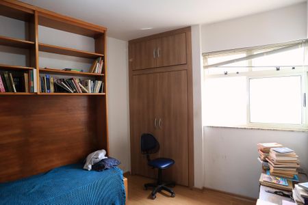Apartamento à venda com 157m², 3 quartos e 2 vagasQuarto 2