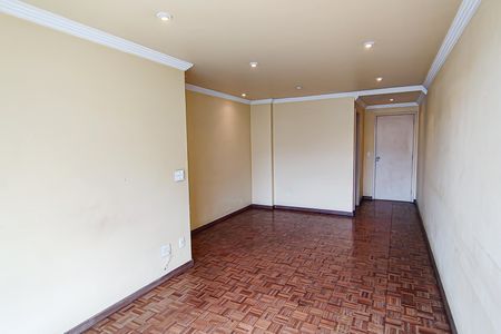 Apartamento à venda com 83m², 3 quartos e 1 vagaSala