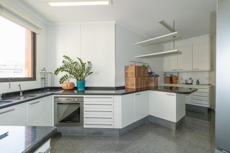 Apartamento à venda com 167m², 3 quartos e 3 vagasCozinha