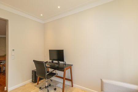 Apartamento à venda com 167m², 3 quartos e 3 vagasEscritório