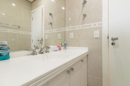 Apartamento à venda com 167m², 3 quartos e 3 vagasBanheiro da Suíte 2