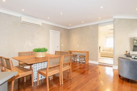 Sala de apartamento à venda com 3 quartos, 167m² em Vila Nova Conceição, São Paulo