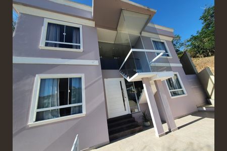 Casa de condomínio à venda com 230m², 3 quartos e 1 vaga