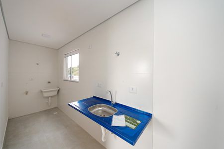 Apartamento à venda com 43m², 2 quartos e sem vagaCozinha e Área de Serviço