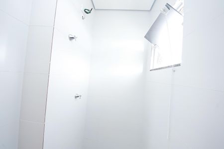 Banheiro de apartamento à venda com 1 quarto, 34m² em Vila Bela, São Paulo